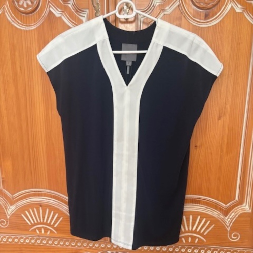 Black & White Sleeveless Tunic Blouse
